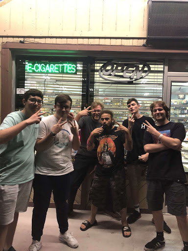 Tobacco Shop «Gunn Smoke & Vape Shop», reviews and photos, 4107 Gunn Hwy, Tampa, FL 33618, USA