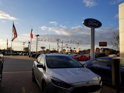 Car Dealer «Sabine River Ford», reviews and photos, 1601 Green Ave, Orange, TX 77630, USA