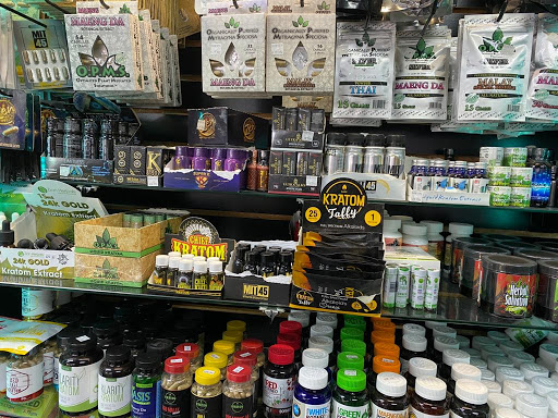 Vaporizer Store «Main Smoke Shop KC | Vape Shop», reviews and photos, 3429 Main St, Kansas City, MO 64111, USA