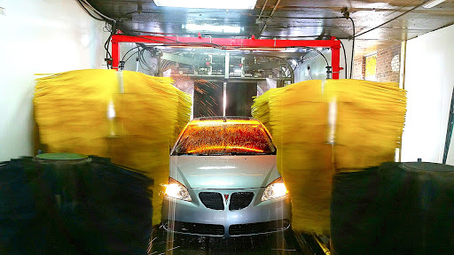 Performance Plus Quick Oil Change & Car Wash en Lansing