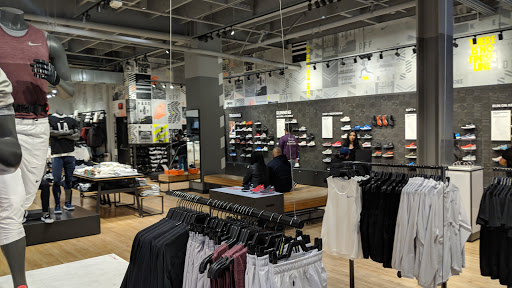 Shopping Mall «The Grove», reviews and photos, 189 The Grove Dr, Los Angeles, CA 90036, USA