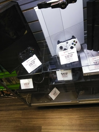 Video Game Store «GameStop», reviews and photos, 1090 Cypress Pkwy, Poinciana, FL 34759, USA