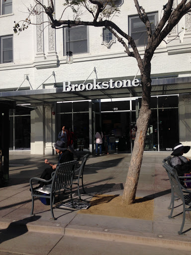 Gift Shop «Brookstone», reviews and photos, 1313 3rd Street Promenade, Santa Monica, CA 90401, USA