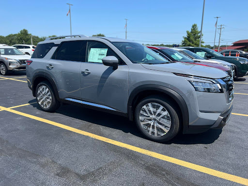 Nissan Dealer «AutoCenters Nissan», reviews and photos, 1825 E Edwardsville Rd, Wood River, IL 62095, USA