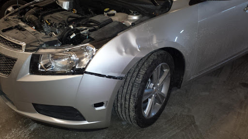 Auto Body Shop «Maaco Collision Repair & Auto Painting», reviews and photos, 252 Commonwealth Dr, Carol Stream, IL 60188, USA