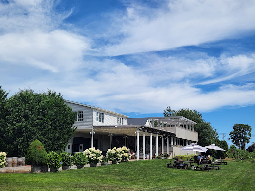 Winery «Laurel Lake Vineyards», reviews and photos, 3165 Main Rd, Laurel, NY 11948, USA