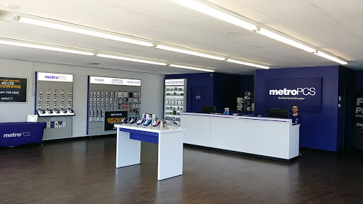 Cell Phone Store «MetroPCS Authorized Dealer», reviews and photos, 811 E Division St #108, Springfield, MO 65803, USA