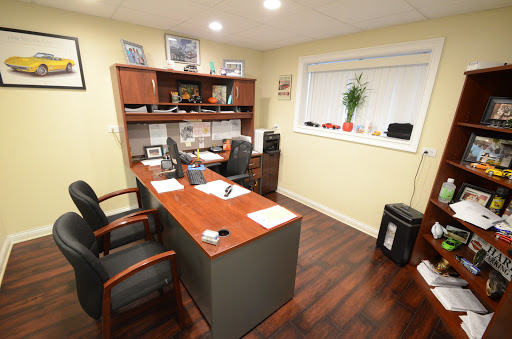 Used Car Dealer «ROSELLE MOTORS INC», reviews and photos, 25W175 Lake St, Roselle, IL 60172, USA