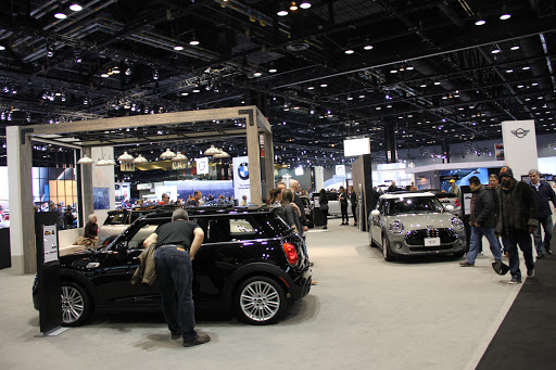 Car Dealer «MINI of Orland Park», reviews and photos, 11030 W 159th St, Orland Park, IL 60467, USA