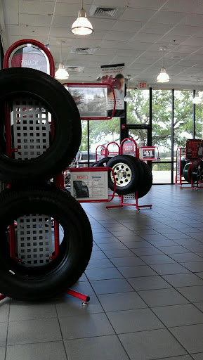 Tire Shop «Discount Tire Store - Bee Cave, TX», reviews and photos, 3922 Ranch Rd 620 S, Bee Cave, TX 78738, USA