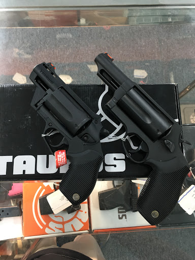 Pawn Shop «Homestead Jewelry, Pawn & Gun», reviews and photos, 310 S Krome Ave, Homestead, FL 33030, USA