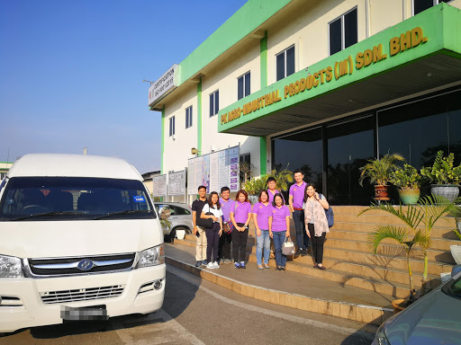 Minibus rentals with driver in Kualalumpur