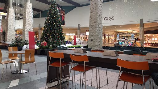 Shopping Mall «Spring Hill Mall», reviews and photos, 1072 Spring Hill Ring Rd, Dundee Township, IL 60118, USA