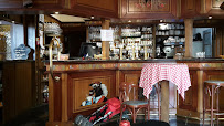 Atmosphère du Restaurant de spécialités alsaciennes Au Cheval Noir à Ribeauvillé - n°5