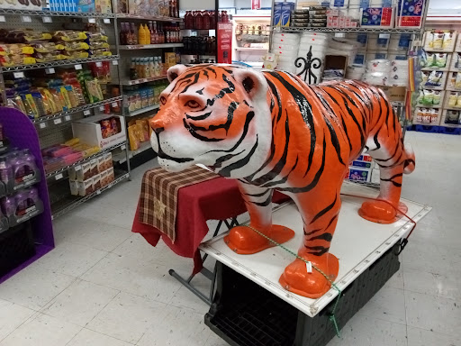 Supermarket «Al Couch Super Market», reviews and photos, 2115 Hamilton Eaton Rd, Hamilton, OH 45011, USA