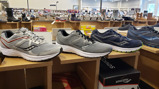 Shoe Store «DSW Designer Shoe Warehouse», reviews and photos, 43 Middlesex Turnpike, Burlington, MA 01803, USA