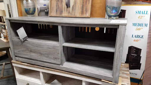 Furniture Store «Northwest Furniture Outlet», reviews and photos, 23300 S Hwy 99 E, Canby, OR 97013, USA