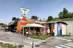 McDonald's Guimarães Drive image