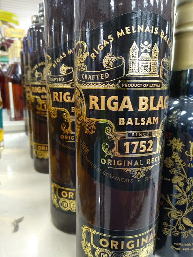 Liquor Store «Premier Group - Premium Wine & Spirits», reviews and photos, 7980 Transit Rd, Buffalo, NY 14221, USA