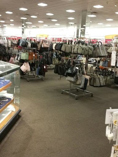 Department Store «Century 21 Department Store», reviews and photos, 1085 Old Country Rd, Westbury, NY 11590, USA