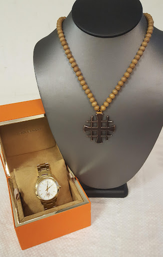 Pawn Shop «Capital Pawn Brokers Gold & Estate Buyers», reviews and photos, 24705 Jericho Turnpike, Jamaica, NY 11426, USA