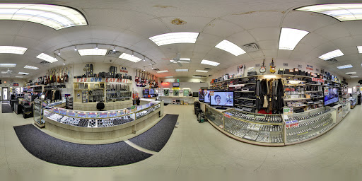 Pawn Shop «Chicago Pawners & Jewelers», reviews and photos, 2405 W Madison St, Chicago, IL 60612, USA