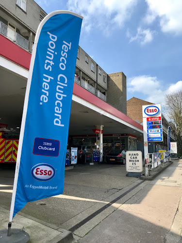 Reviews of ESSO MFG HORNSEY ROAD in London - Gas station