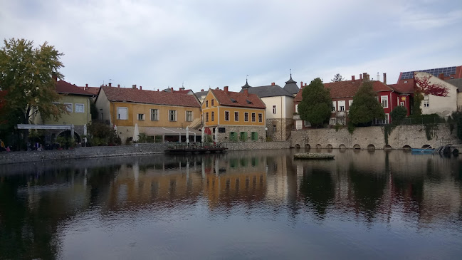 Tapolca, Fő tér 7, 8300 Magyarország