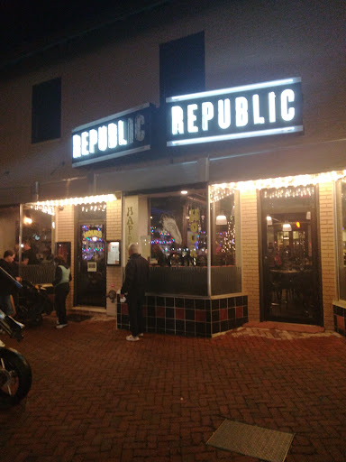 Seafood Restaurant «Republic», reviews and photos, 6939 Laurel Ave, Takoma Park, MD 20912, USA