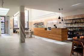 esad–idea, Cafe & Store