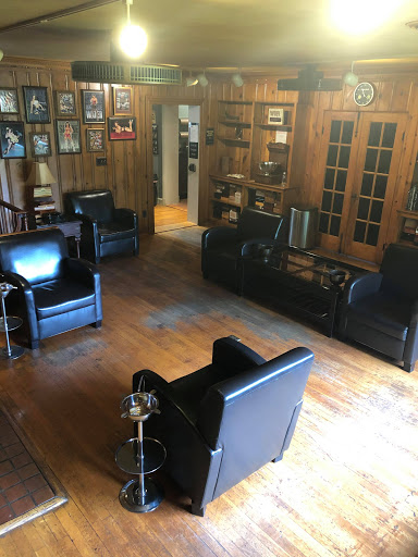 Tobacco Shop «Humidour Cigar Shoppe», reviews and photos, 2 Sherwood Rd, Cockeysville, MD 21030, USA