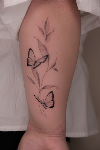 Explore small paw print tattoo ideas, creative tattoo ideas in New York, available at UPLIFT TATTOO & PIERCING NYC