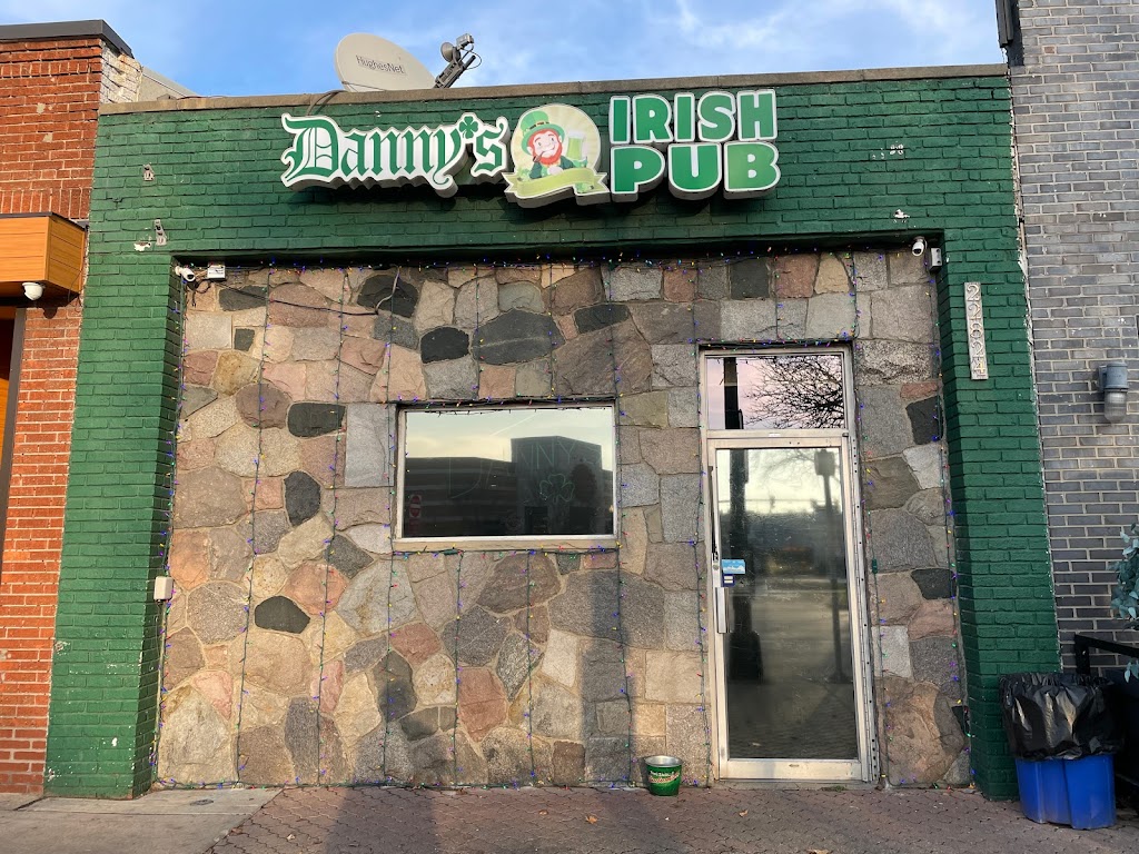 Danny's Irish Pub 48220