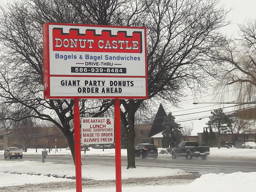 Donut Shop «Donut Castle», reviews and photos, 11831 E 13 Mile Rd, Warren, MI 48093, USA