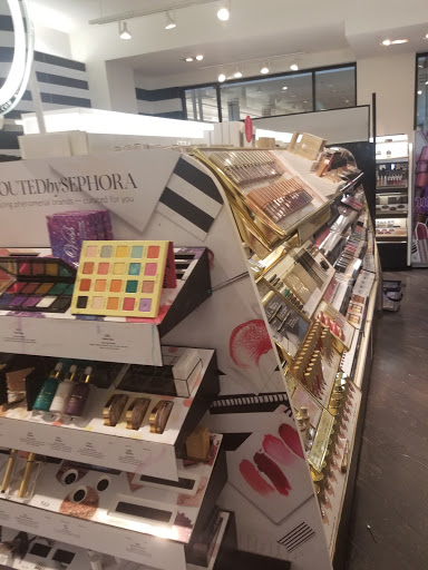 Cosmetics Store «SEPHORA», reviews and photos, 99 Rockingham Park Blvd, Salem, NH 03079, USA