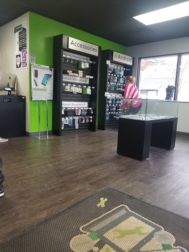 Mobile Phone Repair Shop «iMechanic, Apple iPhone Repair», reviews and photos, 413 S Walnut St, Bloomington, IN 47401, USA