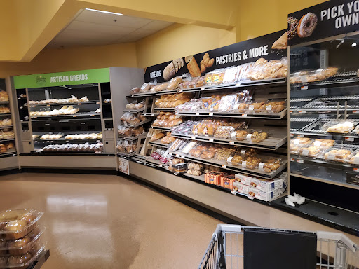Supermarket «Super Stop & Shop», reviews and photos, 25 Walkers Brook Dr, Reading, MA 01867, USA