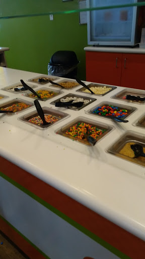Frozen Yogurt Shop «Orange Leaf Frozen Yogurt», reviews and photos, 1350 NW 18th St, Ankeny, IA 50023, USA