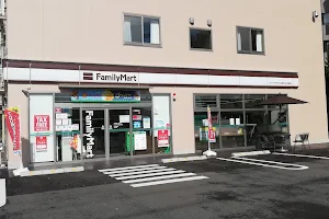 FamilyMart Sun Plaza Hotel Fuji Yamanakako image
