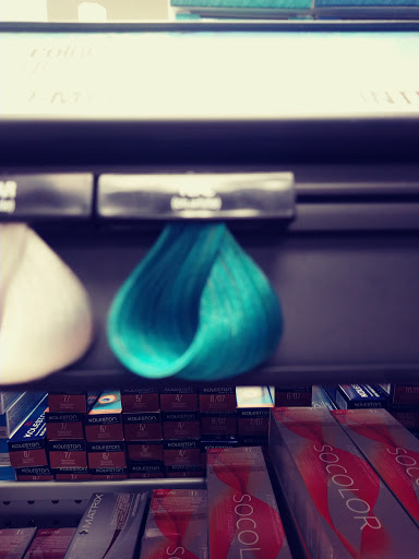 CosmoProf, 1787 NW Maynard Rd, Cary, NC 27513, USA, 