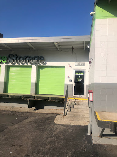 Self-Storage Facility «Extra Space Storage», reviews and photos, 128 Bridge St, Newton, MA 02458, USA