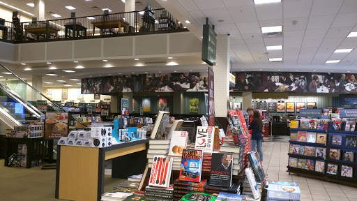 Book Store «Barnes & Noble», reviews and photos, 1430 Plaza Pl, Southlake, TX 76092, USA