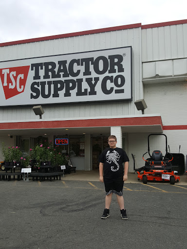 Home Improvement Store «Tractor Supply Co.», reviews and photos, 775 NJ-23, Sussex, NJ 07461, USA