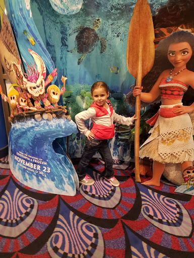 Movie Theater «Rave Motion Pictures Milford 16», reviews and photos, 500 Rivers Edge Dr, Milford, OH 45150, USA