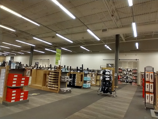 Shoe Store «DSW Designer Shoe Warehouse», reviews and photos, 9551 South Blvd, Charlotte, NC 28273, USA