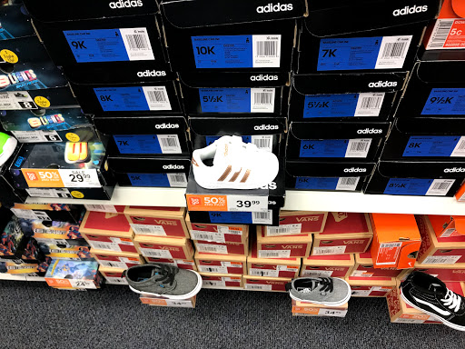 Shoe Store «Rack Room Shoes», reviews and photos, 820 W Stacy Rd #318, Allen, TX 75013, USA