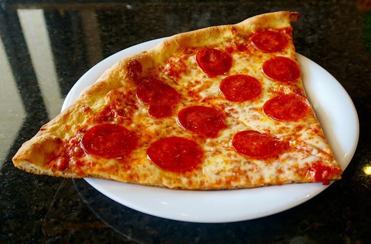 #1 best pizza place in St. Petersburg - Gianni's NY Pizza