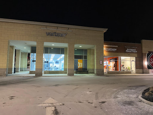 Cell Phone Store «GoWireless Verizon Authorized Retailer», reviews and photos, 8263 Chippewa Rd, Brecksville, OH 44141, USA