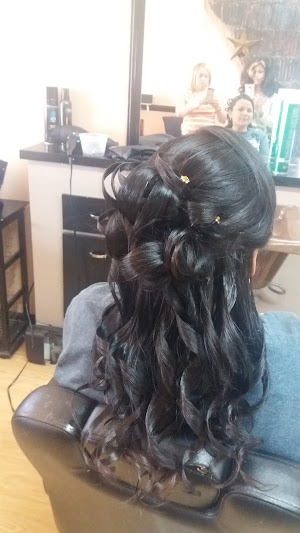 Dangela Beauty Salon - photo 12