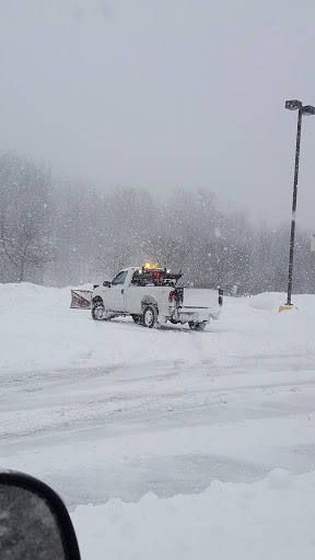 Shopping Mall «Shops At Ledgebrook», reviews and photos, 200 New Hartford Rd, Winsted, CT 06098, USA